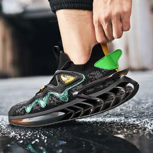 Mens Platform Sneakers Breathable Fly Woven Sports Shoes Male 2021 Fashion Blade Bottom Casual Shoes Man New Light Running Shoe