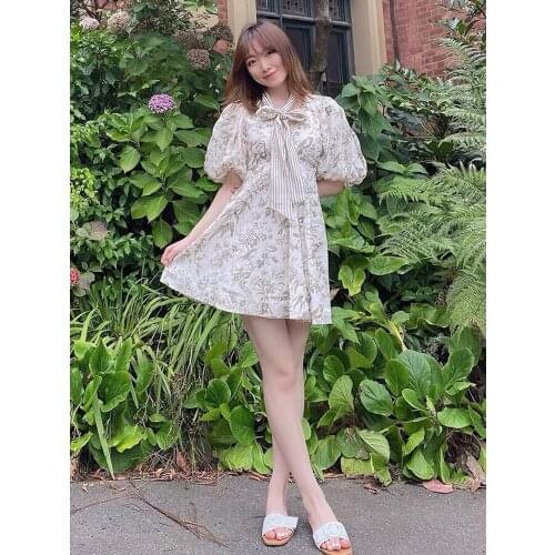 V-neck lantern sleeves waist slimming dress 2021 summer new floral short dress high-quality elegant fashion womens clothing