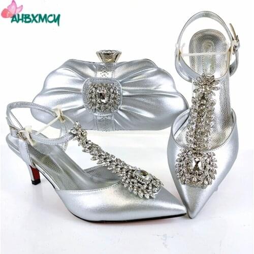 Pretty Women 2021 Speaicl Style Slingbacks Sandal in Silver Color High Quality Concise Women Shoes for Wedding Party