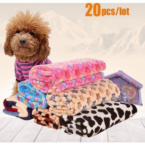 20Pcs/lot Fashionable Soft Pet Dog Blankets Coral Velvet Puppy Winter Warming Print Breathable Cat Dog Sleeping Bed Blankets
