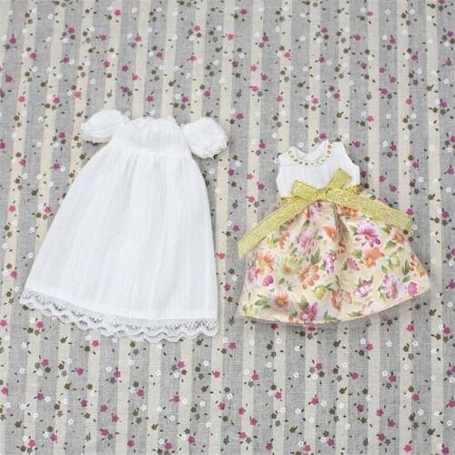Outfits for Blyth doll White off-the-shoulder dress and Flower suit for 1/6 azone BJD