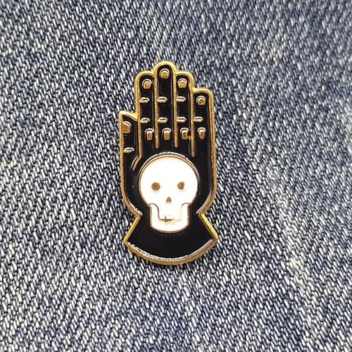 Creative Skeleton Palm Disc Halloween Alloy Drip Brooch Clothes Metal Badge Collar Enamel Pin Lapel Pin Gift For Kids/Friends