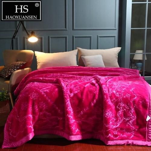 Super Soft Rose Red 4.8 kg Raschel Blanket Embossing Flower 2 Ply Winter Warm Mink Blanket Sofa Bed Cozy Comforter 200*230 cm