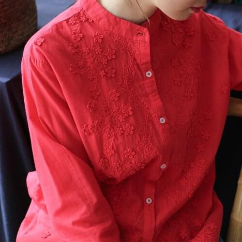 Blouses femininas elegant top women spring embroidered traditional Chinese shirt peasant blouse long shirt female AA4707