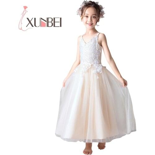 Princess Flower Girl Dresses 2020 V Neck Lace Appliqued Girls Pageant Dresses Weddign Party Long Dress Party Ball Gown Champagne
