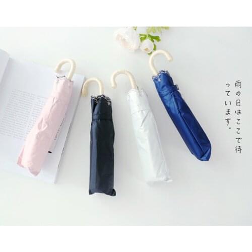 Small Fresh Curved Handle Ultralight Folding Umbrella Black Coating Anti-UV Elegant Lady Umbrella Female