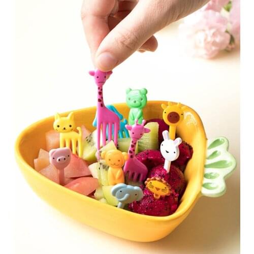 Animal Farm Fruit Fork Mini Cartoon Children Snack Cake Dessert Food Fruit Pick Toothpick Bento Lunches Party Decor Random Color