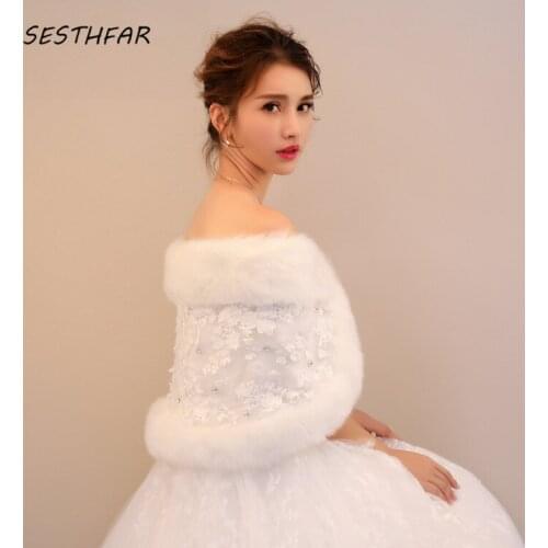 Wedding Jackets Wrap Bolero Outerwear Urged Wrap Bride Formal Winter Cape Bride Fur Shawl Wedding Accessories PJ030