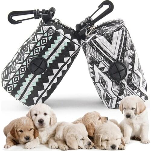 Dog Poop Bag Holder Leash Attachment Protable Pet Waste Bag Dispenser Snack Bag for Outdoors Waiking Hiking Pet Supplies