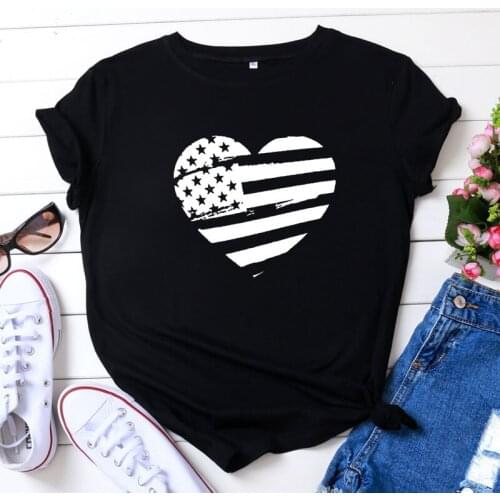 Summer New Womens T-Shirt Love Heart Printed Oversized T-shirt Short Sleeve Multicolor Harajuku Pattern T-shirt Women Clothes