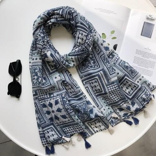 2019 Fashion Women Vintage Floral Print Tassel Scarves And Shawls Paisley Wrap Hijab Wholesale 10pcs/lot Free Shipping