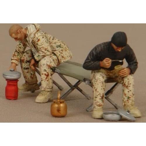 1/35 Resin Figures Model kits 2 figures Unassambled Unpainted GK kits 1002