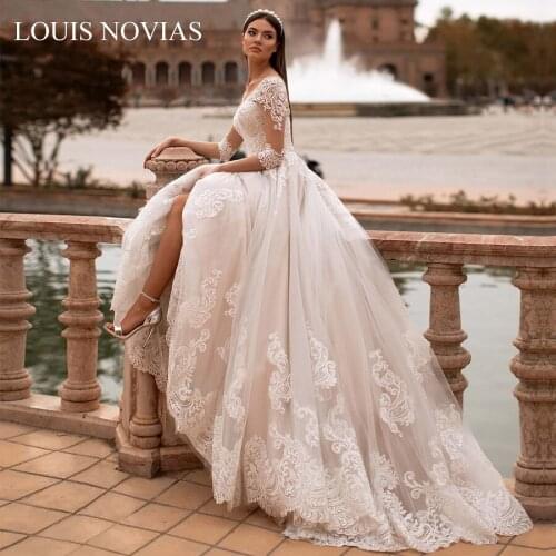 Louis Novias Wore A 2020 Lace Ball Dress With Half Sleeves And Button Princess Cathedral A-line Vestidos De Noiva