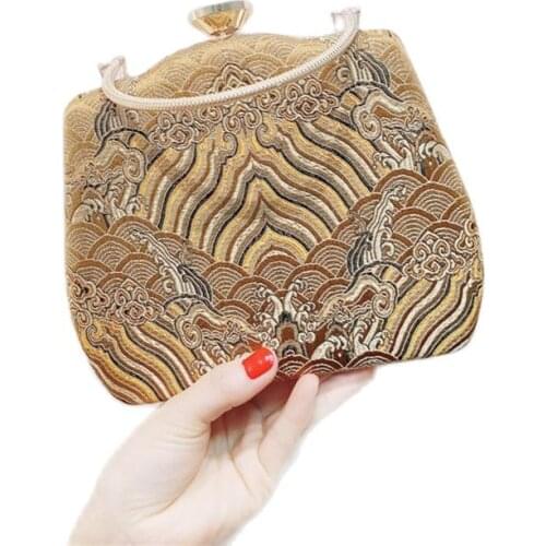 New Shell design embroidery evening purse wild womens bag mini luxury golden evening clutch bags ladies message bag chain M1409