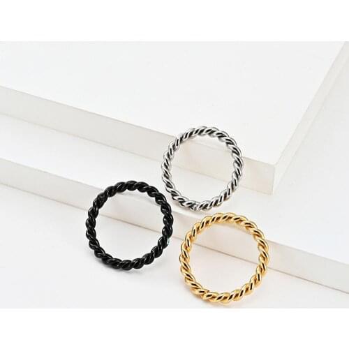 Hot Sale Simple 3 Colors Golden Black Twisted Finger Rings Thin Titanium Stainless Steel Unix Women Mens Ring Best Friend Boy