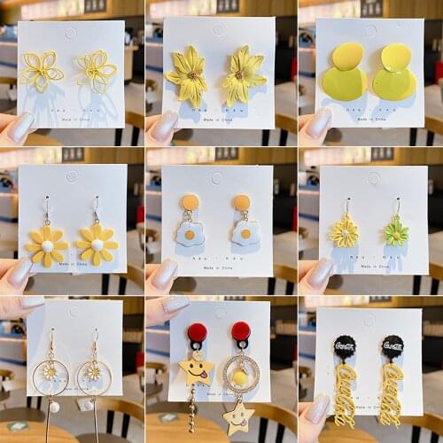 1Pair Romantic Summer Flower Stud Earrings For Women Jewelry Bright Yellow Color Bright Summer Jewelry Birthday Party Gift