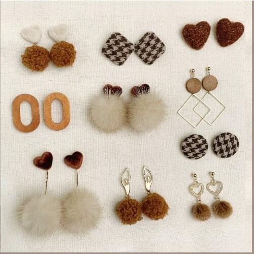 Fashionable Temperament Earring Lovely Mink Hair Khaki Earbuckle Winter Style Peach Heart Geometric Stitching Earnail Girl
