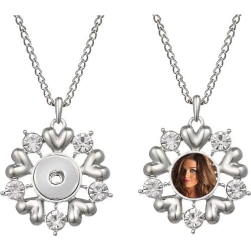 Necklaces pendants for dye sublimation White K hollowed out necklaces pendant button jewelry hot transfer printing consumable