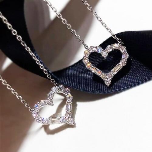 Huitan Dainty Heart Necklace Women with Shiny Crystal Cubic Zirconia Simple Stylish Female Accessories Versatile Party Jewelry