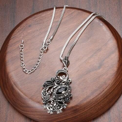 New Black Resin Boho Vintage Necklace for Woman Thai Silver Color Flower Charm Pendant Necklace Fashion Turkish Wedding Jewelry