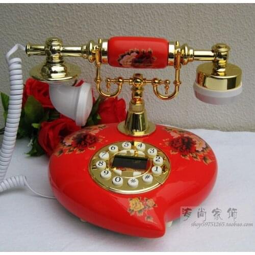 The wedding red heart-shaped large ceramic antique retro home landline call display telephoneroom Art Statue