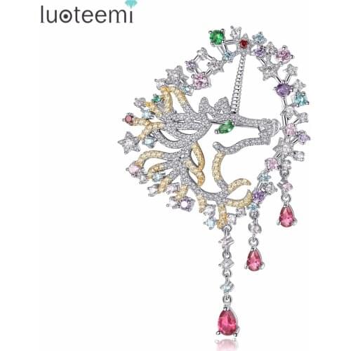 LUOTEEMI Fashion Jewelry Micro Paved Multi Shining CZ Crystal Luxurious Horse Shape Brooches Pins Apparel Accessories for Women