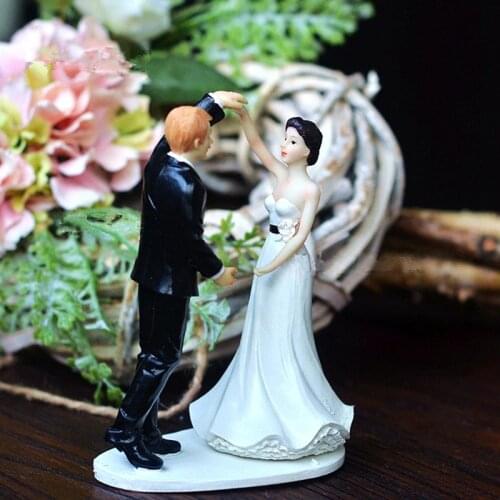 "Bride & Groom Dancing in the Night' Wedding Cake Toppers Couple Figurine for cake decorations