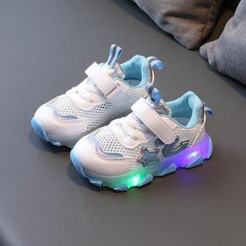 New Kids Shoes Luminous Children Sports Shoes Toddler Boys LED Glowing Kids Sneakers for Baby Girls Sneaker Light Running Shoes