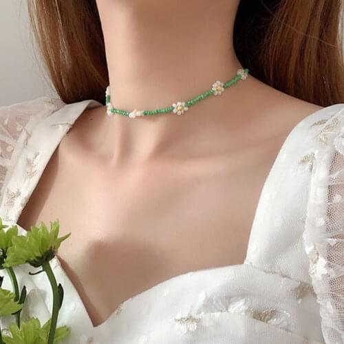 HangZhi 2020 New Trendy Manual Beaded Choker Colorful Transparent Daisy Flowers Acrylic Necklaces for Women Summer Hot Jewelry