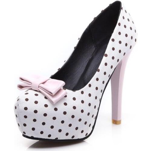 In 2017 the spring and autumn period and the new high melting with round head single shoes bowknot is fine with female shoes