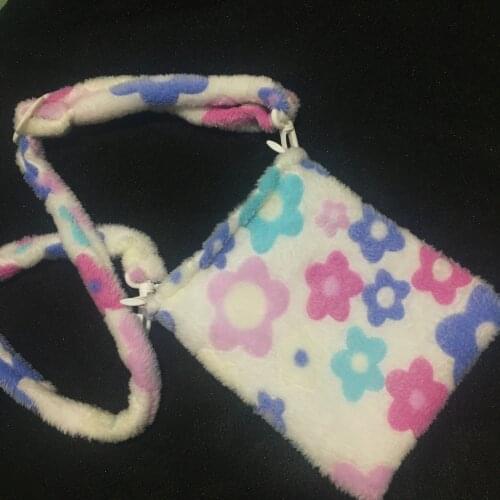 Y2k Bag Cute Lovely Small Flower Plush Messenger Bag Winter Shoulder Bag Femal Large Plush Winter Handbag Soft Warm Fur Bag