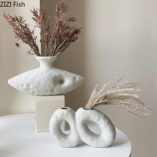 Creative Irregular White Ceramic Vase Flower Arrangement Dried Flower Desktop Decoration Abstract Shaped Vase Home Decoration