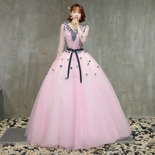 Three Quarter Sleeve Party Dress Classic Lace Prom Dress V-neck Ball Gown Vintage Floral Print Quinceanera Dresses Customize