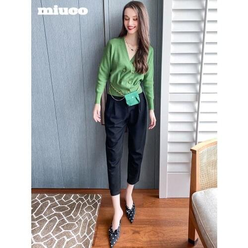 Light ripe port style V Collar green T-shirt+Casual radish pants fashion suit 2021 spring High Quality Top Quality