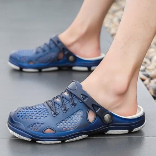 Summer Men Slippers Outdoor Light Large Men Sandals Tenis Masculino Non Slip Casual Men Beach Shoes Flat Men Clogs Shoes
