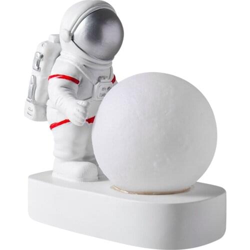 Creative Astronaut Shaped Night Light Ornaments Cute Resin Miniatures Desktop Spaceman Decoration Crafts Figurines For Home