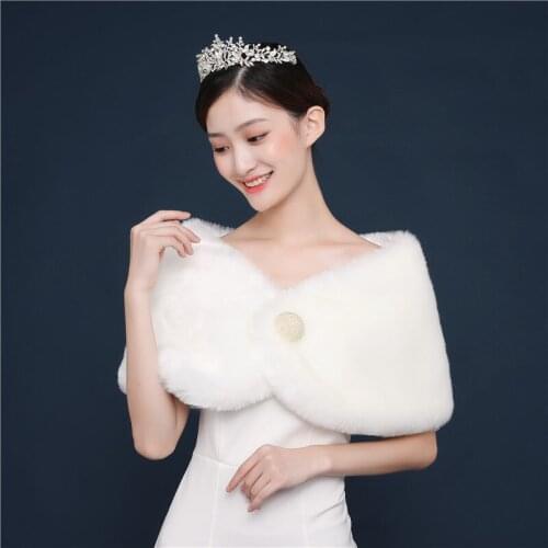 2020 Hot Sale Fashion Elegant Warm Faux Fur Ivory Bolero Wedding Wrap Shawl Bridal Jacket Coat Accessories Pearl