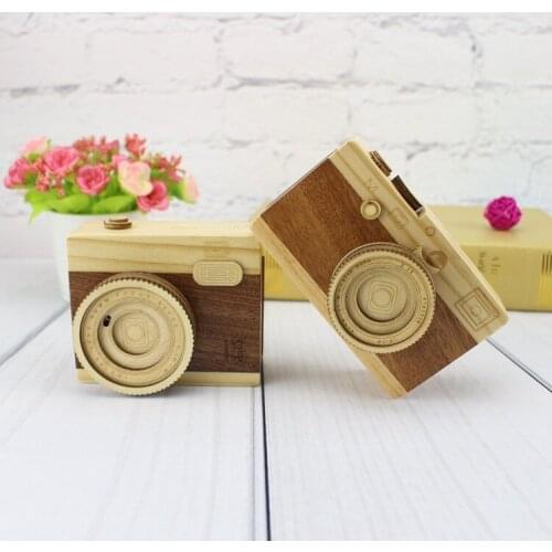 Music box classical figure idol camera music box household goods pine wood semi manual semi mechanical grinding process 3