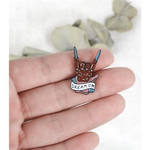 Dream On Enamel Lapel Pins Rock Button Badges Skull Finger Brooches Jewelry Accessories Hard Pin Gift for Bag Jeacket