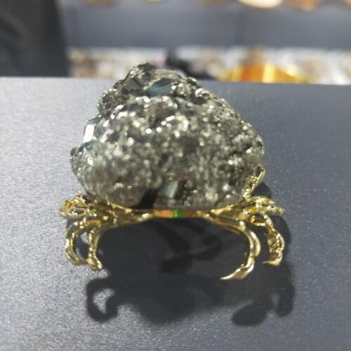 Natural Stone Crystal Chalcopyrite Handmade crab Shape Animal Powerful Statue For Home Decoration Gift