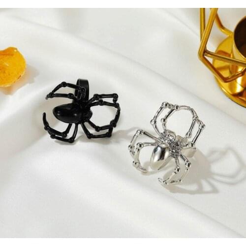 Neo Gothic Simulation Spider Ring Punk Style Halloween Spoof Tricky Toy Accessories Halloween spider rings for unisex