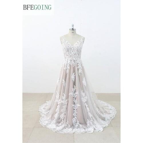 Luxurious Tulle Lace V-Neck Sleeveless Bridal Gowns Floor-Length A-Line Wedding Dresses Custom Made