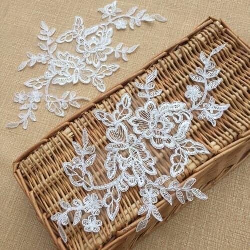 4Pieces 28.5x15cm Embroidered Lace Applique Lace Trim For DIY Wedding Dress Off White DIY Lace Accessories