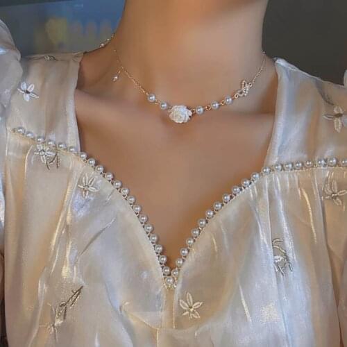 2021 Fashion Jewelry New Charm Gold Chain Crystal Butterfly Pearl Rose Necklace Collier Femme Choker Necklaces For Women
