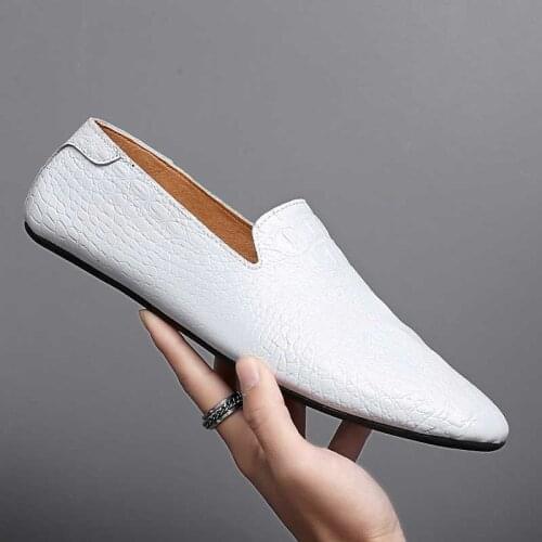 Men Shoes Moccasins genuine Leather Casual Driving slip on Shoes fashion Men Loafers outdoor Moccasins Italian Shoes for Men L5