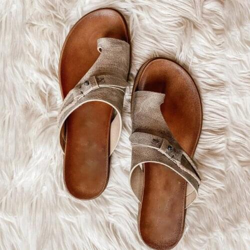 Fashionable Leather Sandals for Women Outdoor Flip Flops Summer Beach Open-Toe Shoes Slippers Comfortable EVA Sole Large Size 43