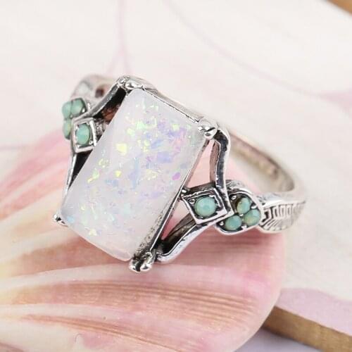 Vintage Bohemia Rectangle Moonstone Rings for Women Slilver Plated Opal Stone Finger Ring Wedding Party Jewelry Gift Wholesale