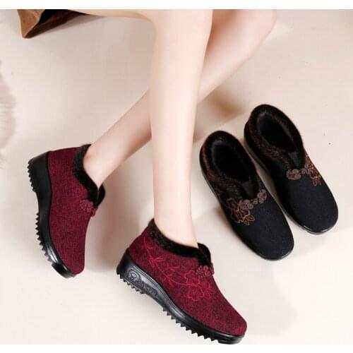 Winter Women In The Elderly Thick Warm Plush Cotton Boots Comfortable Soft Sole Non-Slip Mothers Shoes