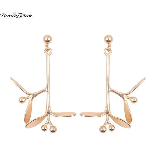Banny Pink Cute Lily Flower Studs Earrings For Women Chunky Alloy Pendant Prevent Allergy Post Earrings Fashion Jewelry Brincos