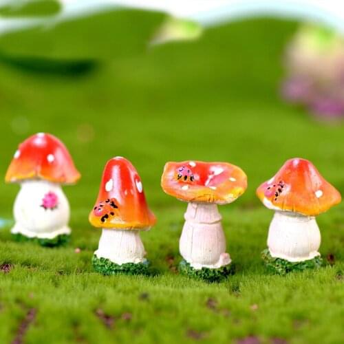 1PC New Mini Resin Mushroom House Craft Kawaii Figurines Micro Landscape Decoration Bonsai Garden Decor Miniature Moss Ornaments